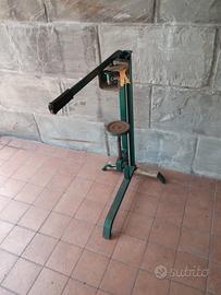 Tappatrice per imbottigliamento vino