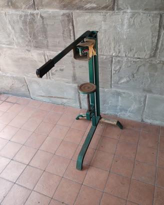 Tappatrice per imbottigliamento vino
