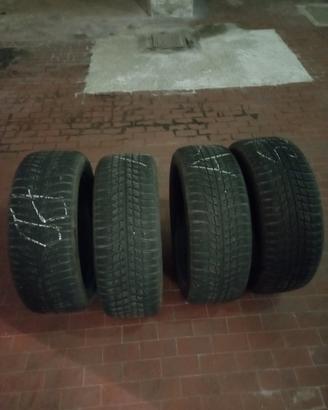 Gomme invernali 215/55 R17 