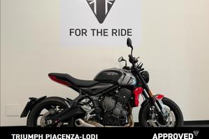 TRIUMPH Trident 660