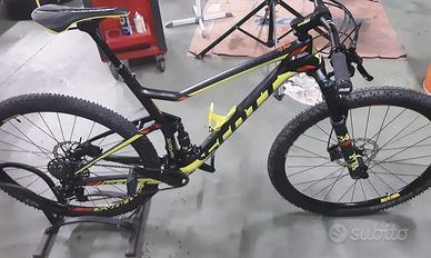 SCOTT SPARK FULL CARBONIO 2018