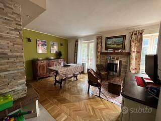 Affascinante trilocale ristrutturato (pineta)