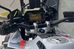 GS 1250 ADV - Scarico Akra - Bauletto Post - Conn.