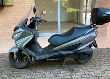 SUZUKI BURGAM 200