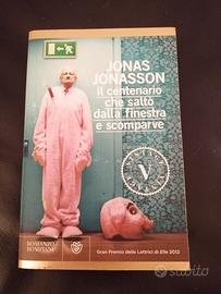 Il centenario che saltò dalla finestra e scomparve