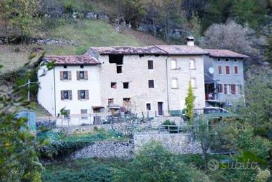 Due immobili residenziali ad Arsiero (VI)