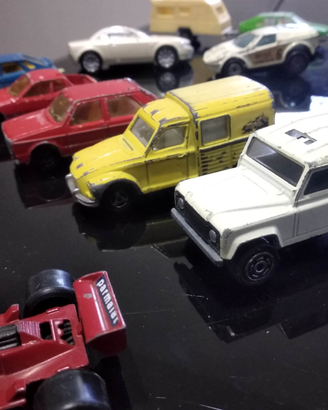 Macchinine varie pezzi rari Land Rover, model T