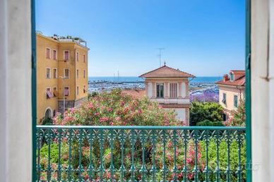 Villa di 467 m² con più di 5 locali e box auto dop