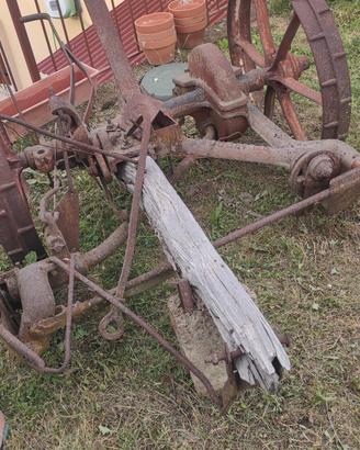 attrezzo agricolo vintage 