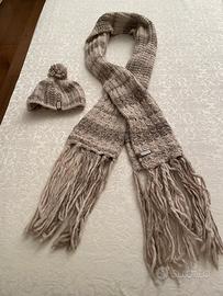 Sciarpa e Cappello in lana Murphy & Nye