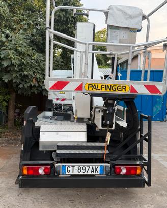 piattaforma. Autocarrat  2024  usata