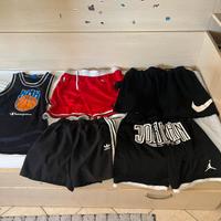 4 pantaloncini e una canotta