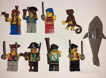 Minifigure pirati set galeone 6289