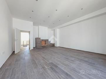 5 LOCALI A MANFREDONIA