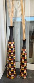 Coppia vasi alti in ceramica con canne decorative 