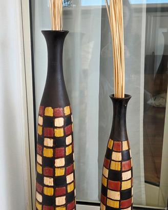 Coppia vasi alti in ceramica con canne decorative 
