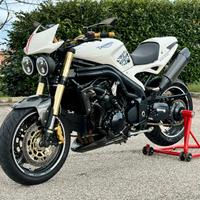 Triumph speed triple 1050