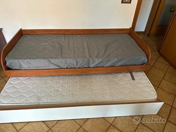 Letto con secondo estraibile.
