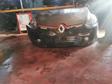 Renault clio 2014 ricambi disponibile