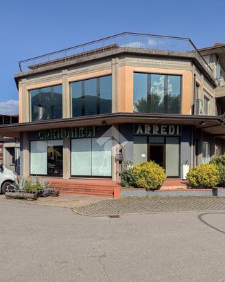 NEGOZIO A BOTTICINO