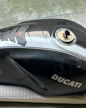 Ducati monster i