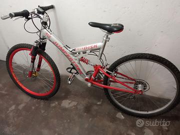 Bicicletta Mountain bike