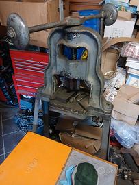 pressa manuale per officina 
