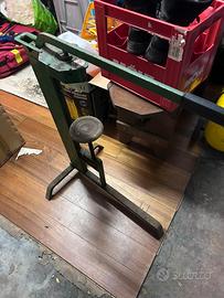 Utensile per imbottigliare vino