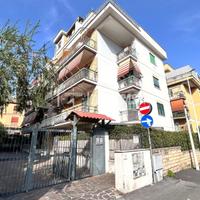 AMPIO TRILOCALE IN BUONO STATO