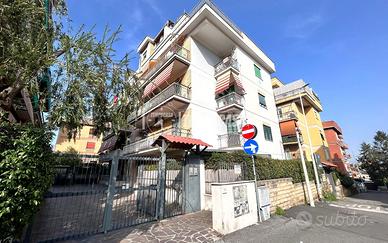 AMPIO TRILOCALE IN BUONO STATO