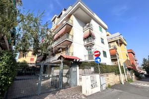 AMPIO TRILOCALE IN BUONO STATO