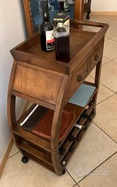 Carrello in legno per liquori