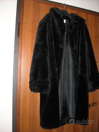 Pelliccia ecologica nera "Bianco perla"