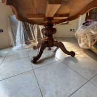 Tavolo in legno antico