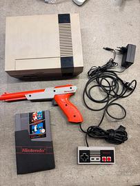 Console Nintendo NES con Zapper e Doppio Gioco