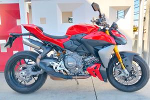 Ducati Streetfighter V2 S