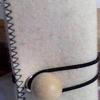 Portachiavi in feltro di lana