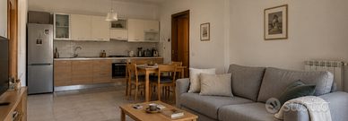 VARESE–BILOCALE CON BALCONE E POSTO AUTO