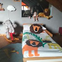 letto bambino Ikea con arredi diversi