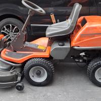 Trattorino Husqvarna Raider 15v2