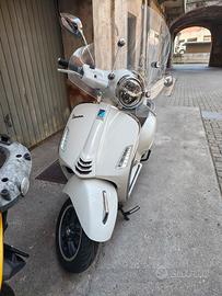 Vespa Gts 300 super