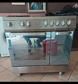 cucina a gas forno elettrico ventilato 5 fuochi
