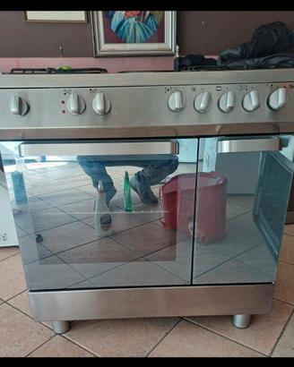 cucina a gas forno elettrico ventilato 5 fuochi