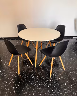 Set tavolo rotondo 100cm + 4 sedie Sklum