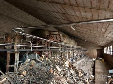 Trasporto latte, 100 metri di tubi in acciaio inox