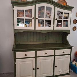 vetrina stile country misura m. 1,50× 1,90.