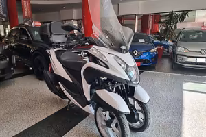 Yamaha Tricity 155 URBAN CITY BALUETTO E PARABREZZ