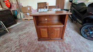 mobiletto porta TV con ruote