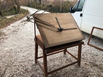 Vecchio tecnigrafo geometra vintage