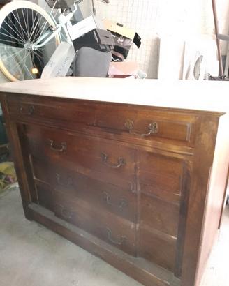 cassettiera con piano in marmo